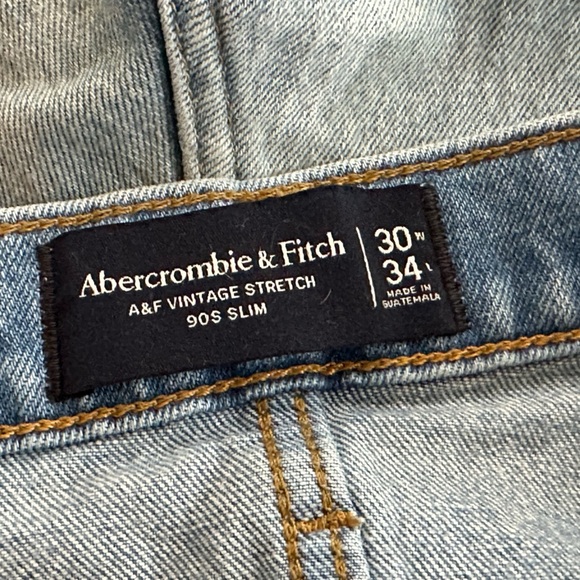 Abercrombie & Fitch Women’s 90s Slim Jeans 30x34 Light Wash Distressed Vintage - Picture 5 of 5